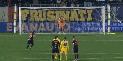 记者：于根伟没有参加国足主帅竞聘（记者：于根伟未参与国足主帅竞聘）