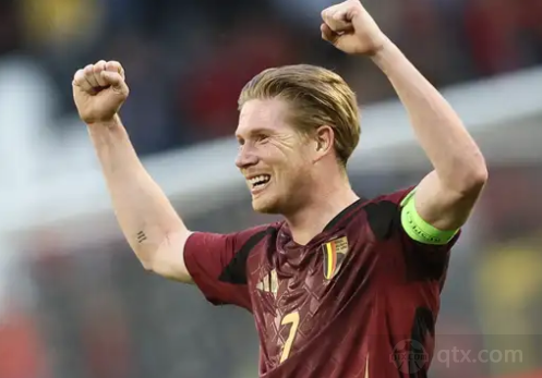 3年蛰伏，1个悬念：郑钦文的2026能否上演王者归来？