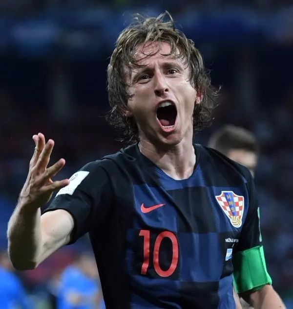 18岁球员15分+2断+2帽场次：弗拉格超越科比&詹姆斯